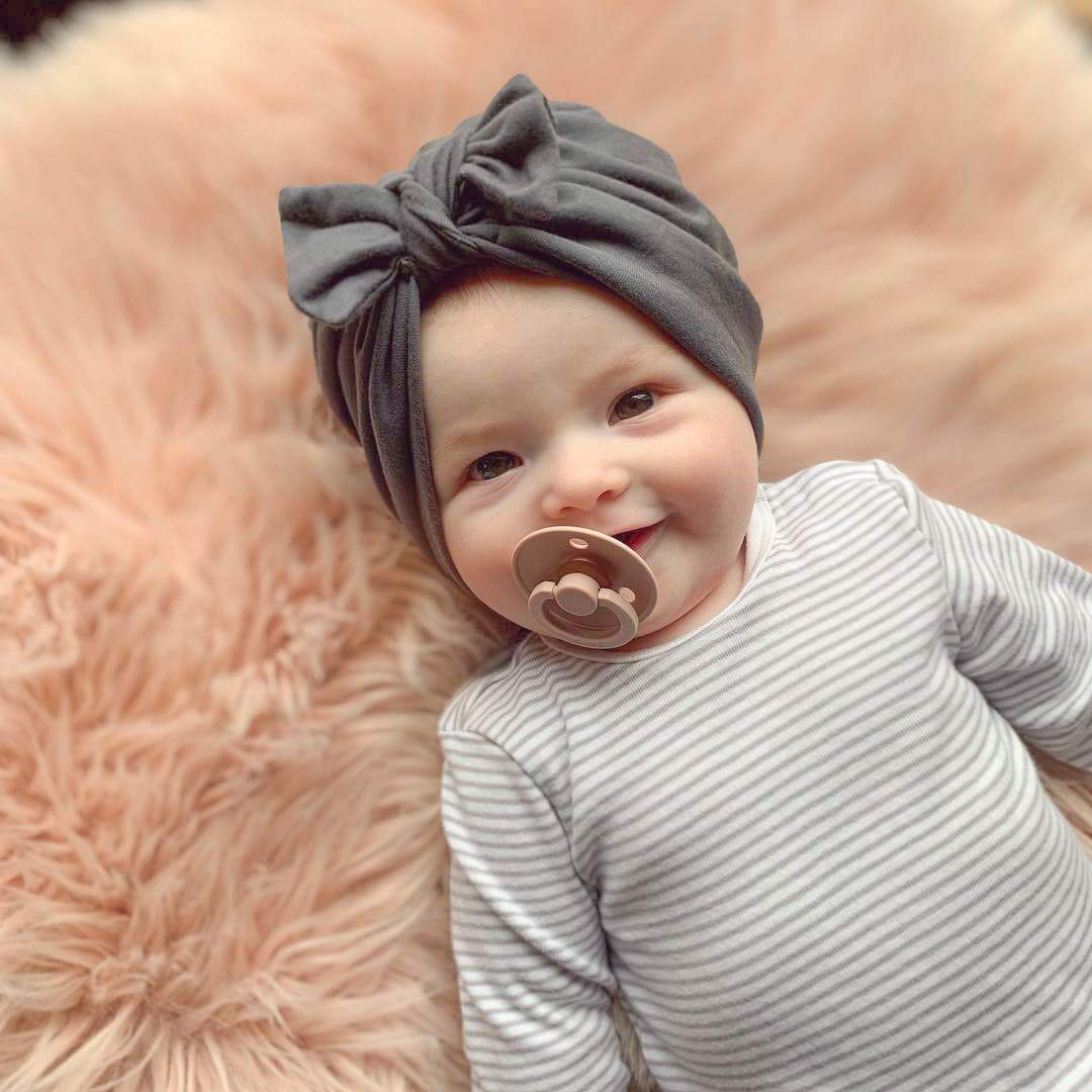 12 Hacks for Better Baby Photos | La Romi | Baby Fashion