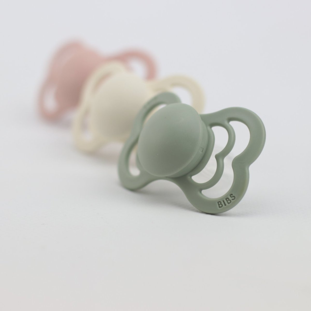 Pacifiers | BIBS Supreme | Size 2 | Blush | La Romi