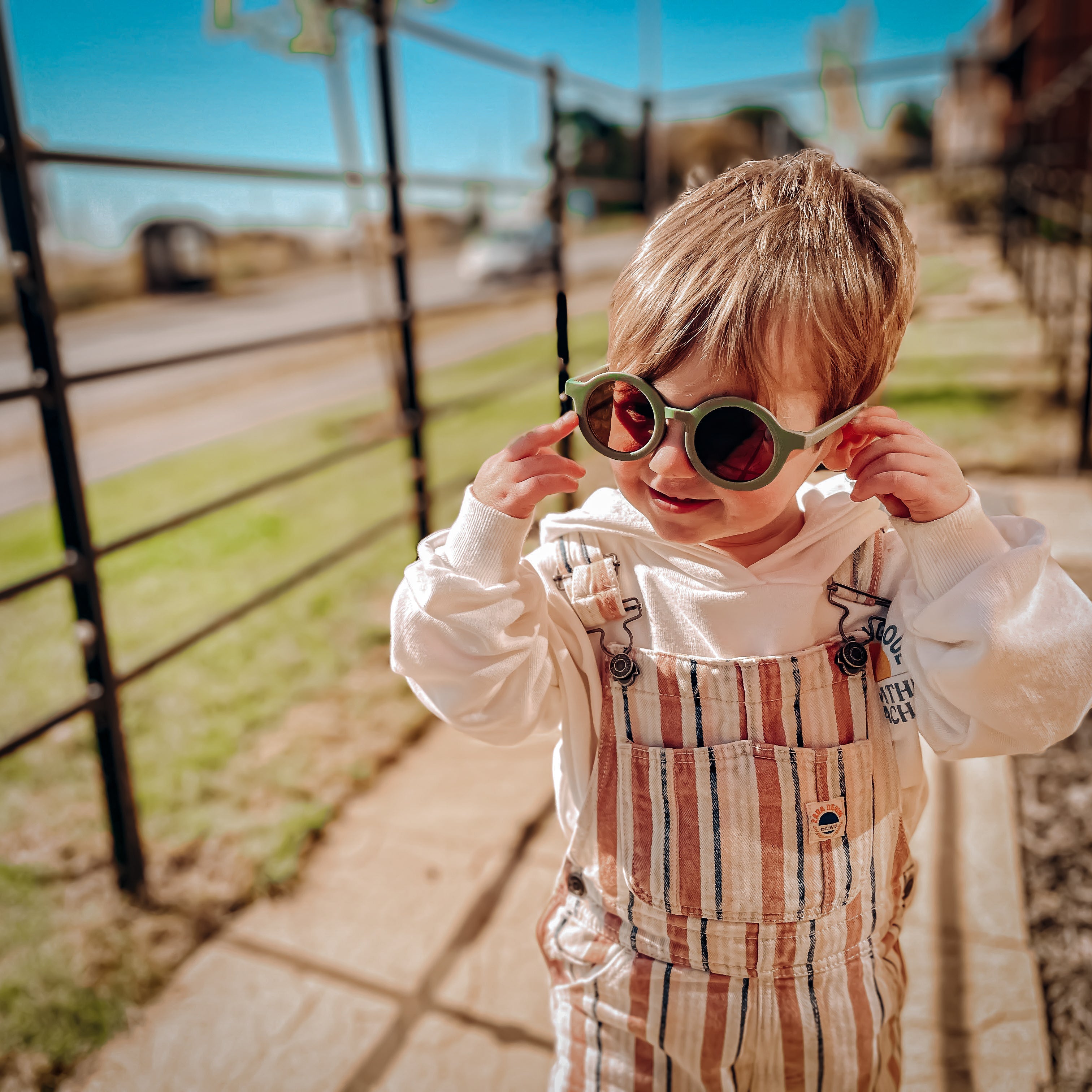 Sunglasses | Kids / Toddler Aviator Sunglasses | Clay | La Romi