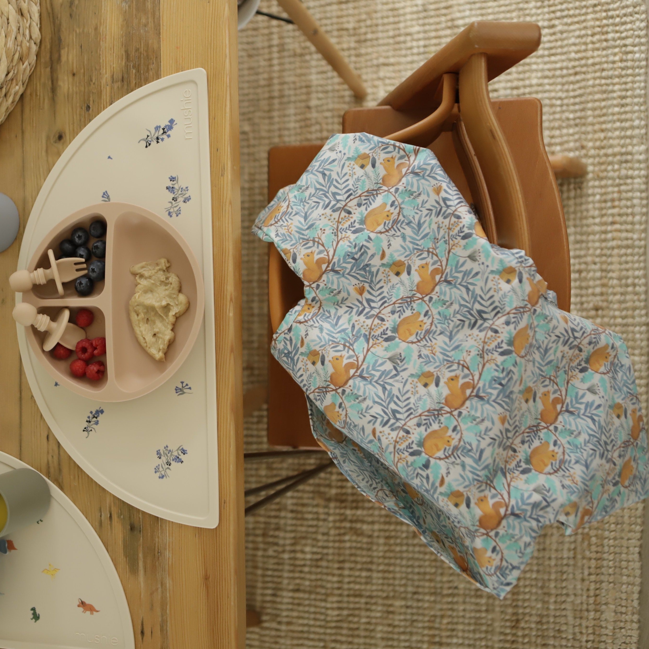 Cover-all Waterproof Bibs | Squirrels