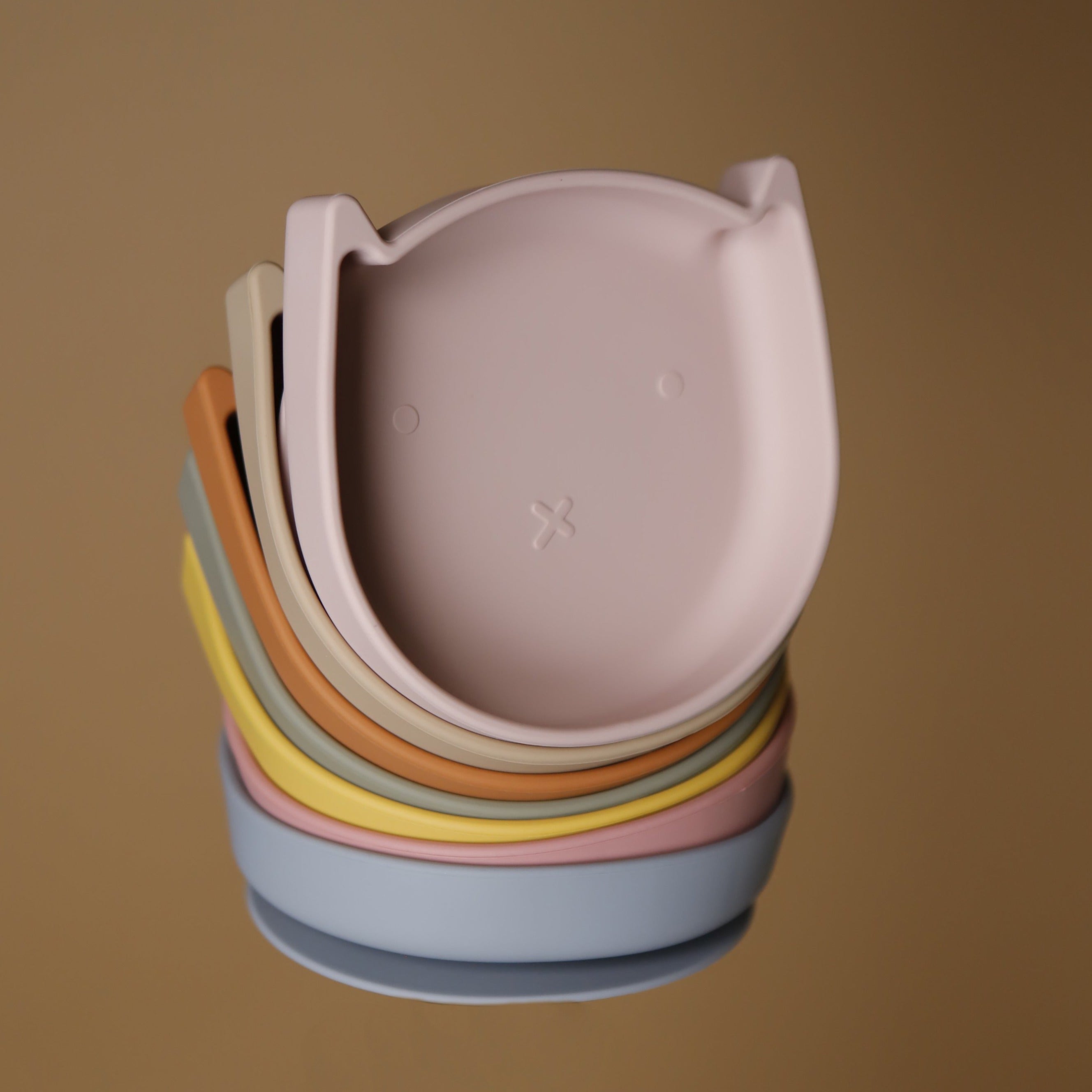 Plates | Cat Suction Plates | Mustard | La Romi