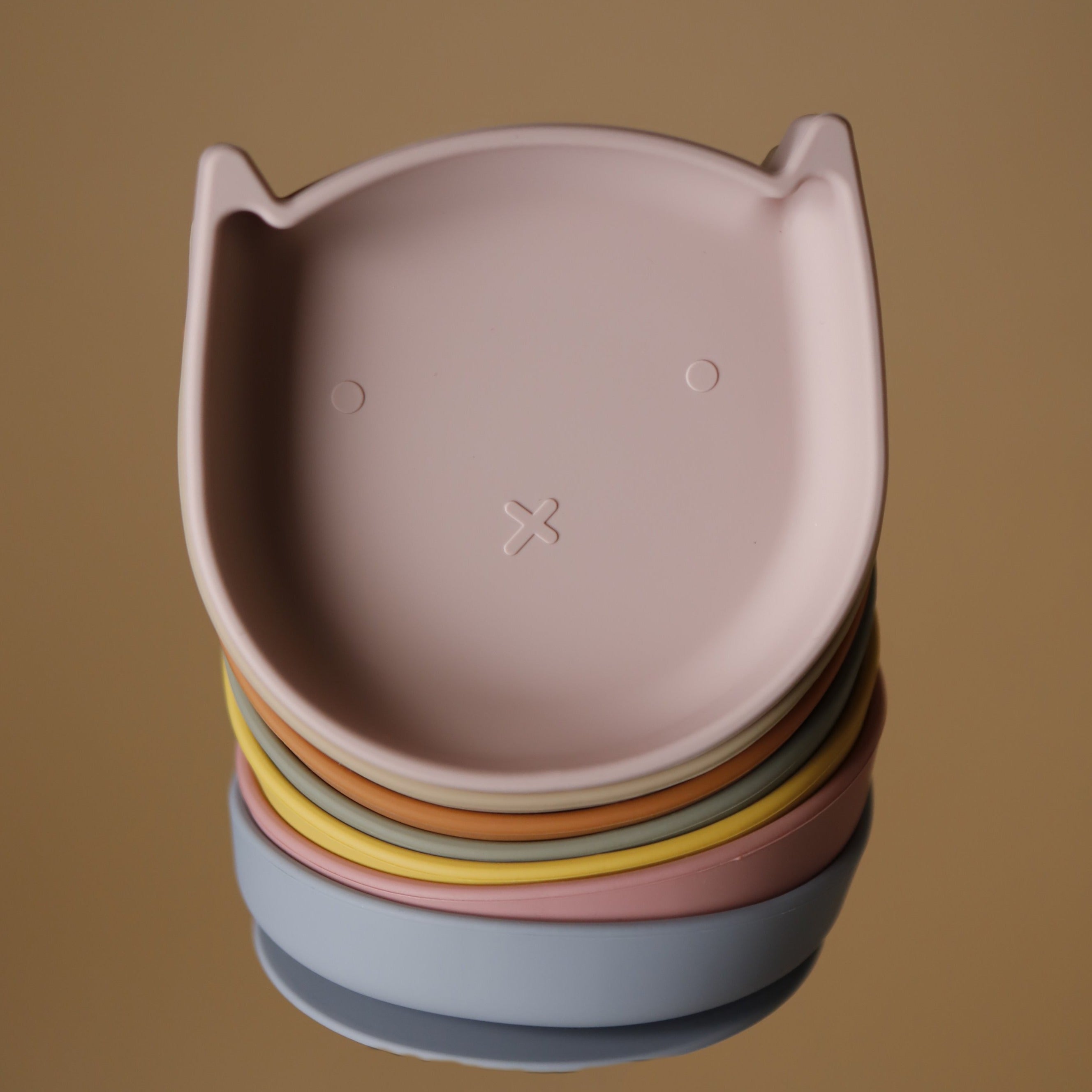 Plates | Cat Suction Plates | Mustard | La Romi