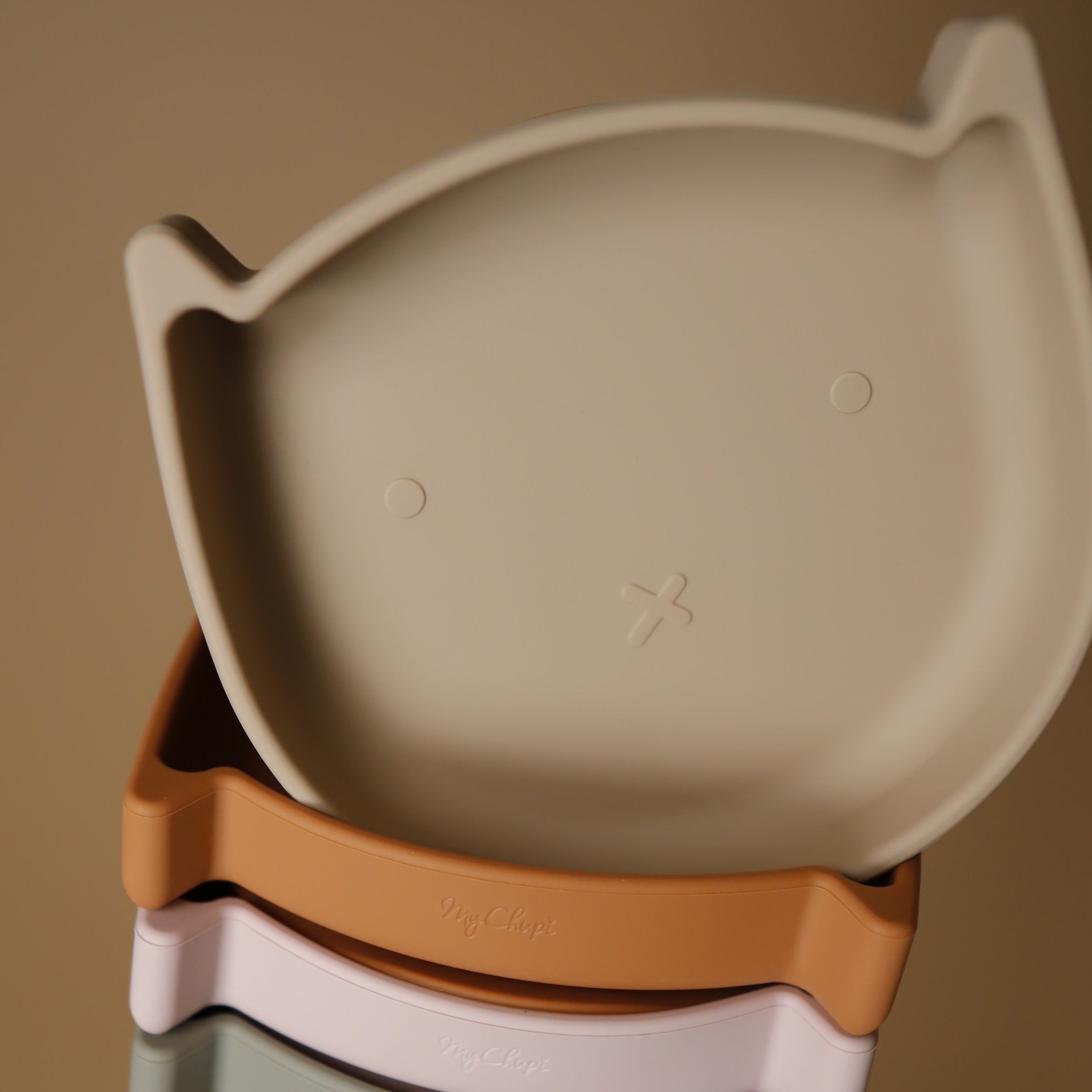 Plates | Cat Suction Plates | Mustard | La Romi