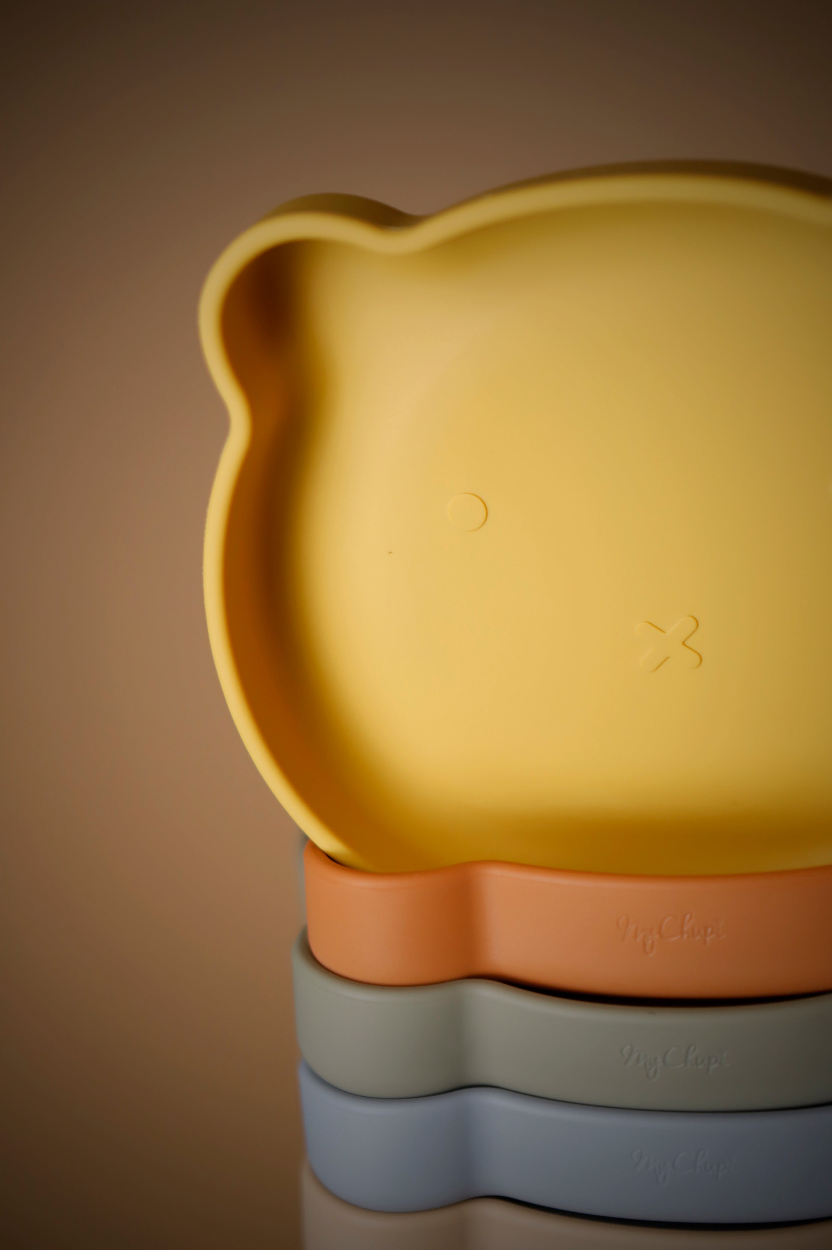 Plates | Bear Suction Plates | Petal | La Romi