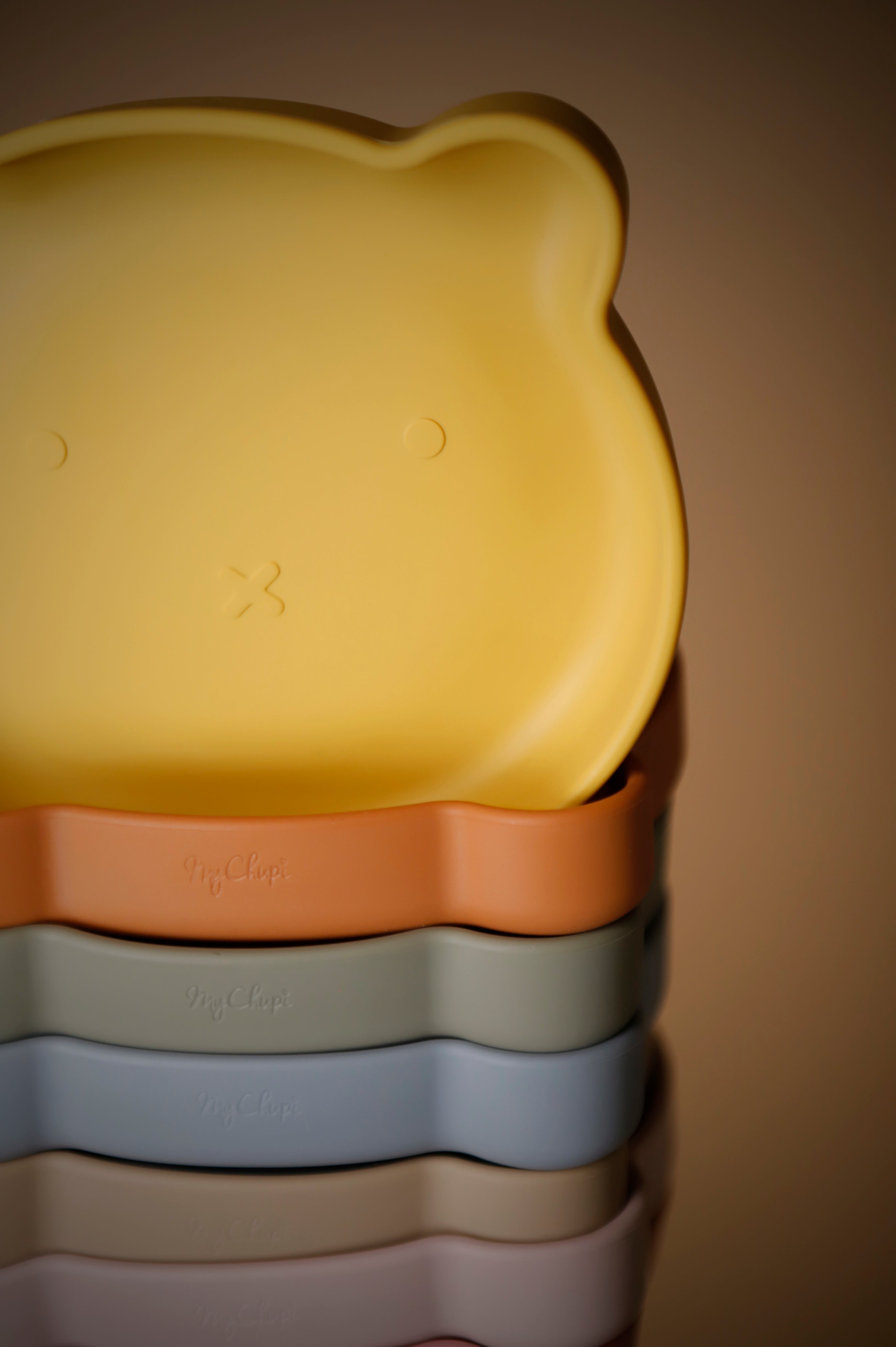 Plates | Bear Suction Plates | Petal | La Romi