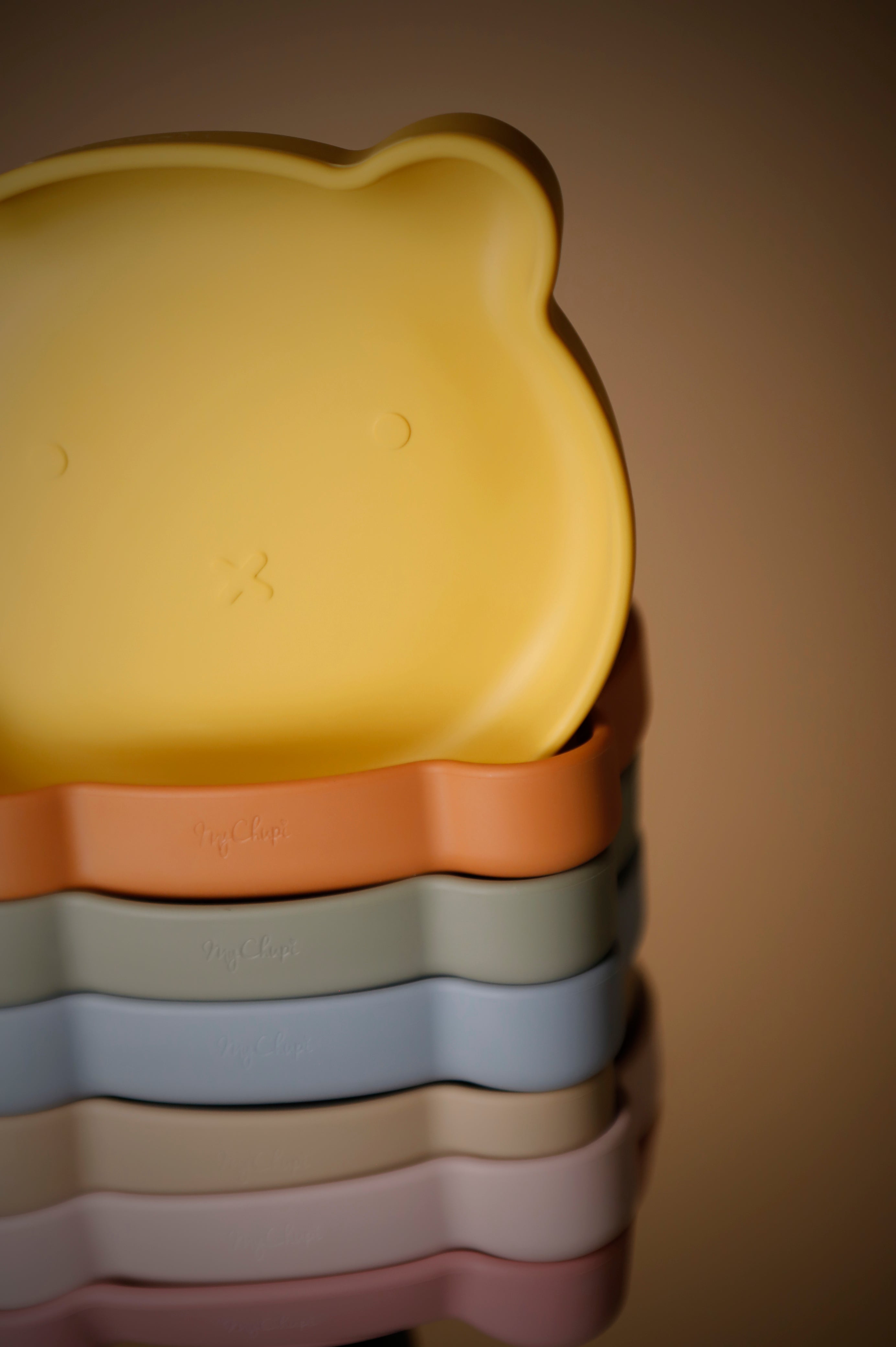 Plates | Bear Suction Plates | Petal | La Romi
