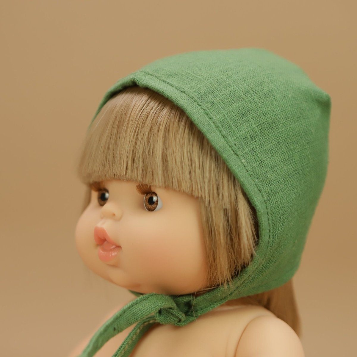 Doll | LINEN BONNET IN GREEN FOR DOLLS | La Romi