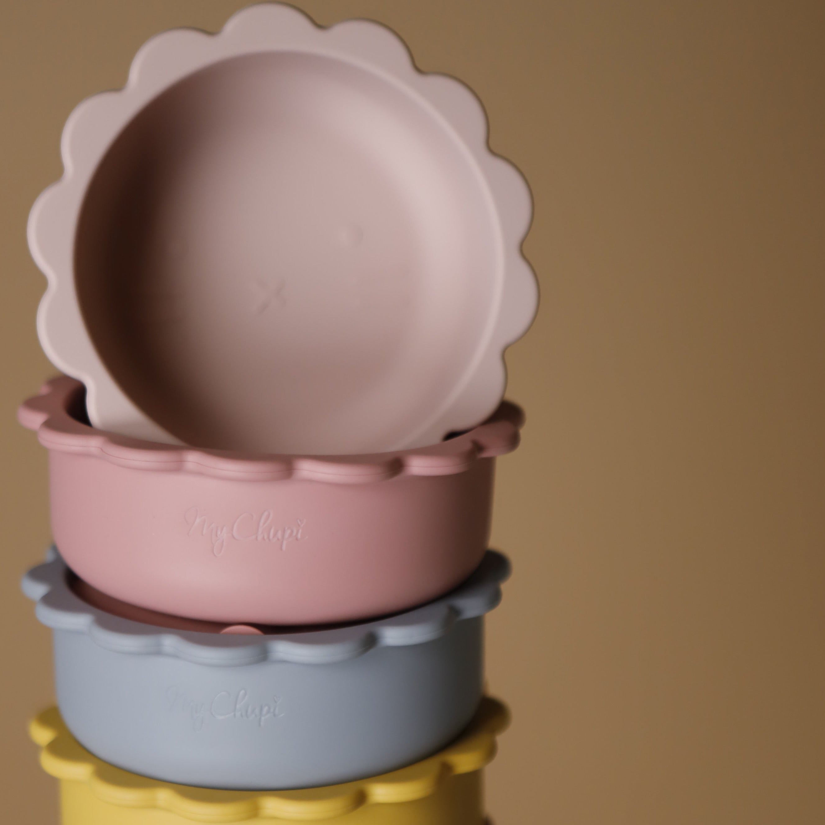 Bowls | Lion Suction Bowl | Petal | La Romi