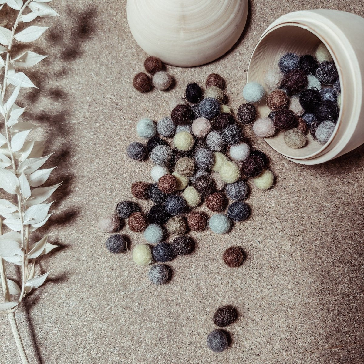 Mini felt balls in Neutral - La Romi | Baby Fashion