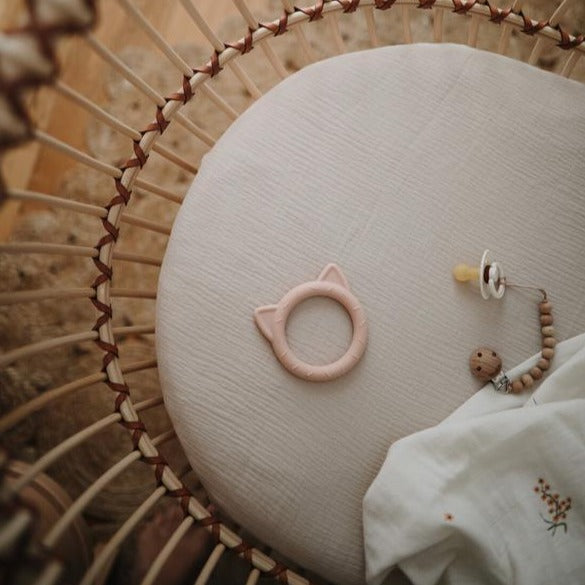 Crib Sheets | Mushie Muslin Crib Sheets | Natural | La Romi