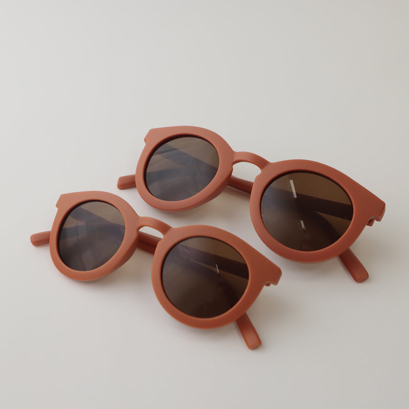 Sunglasses | Parent Aviator Sunglasses | Clay | La Romi
