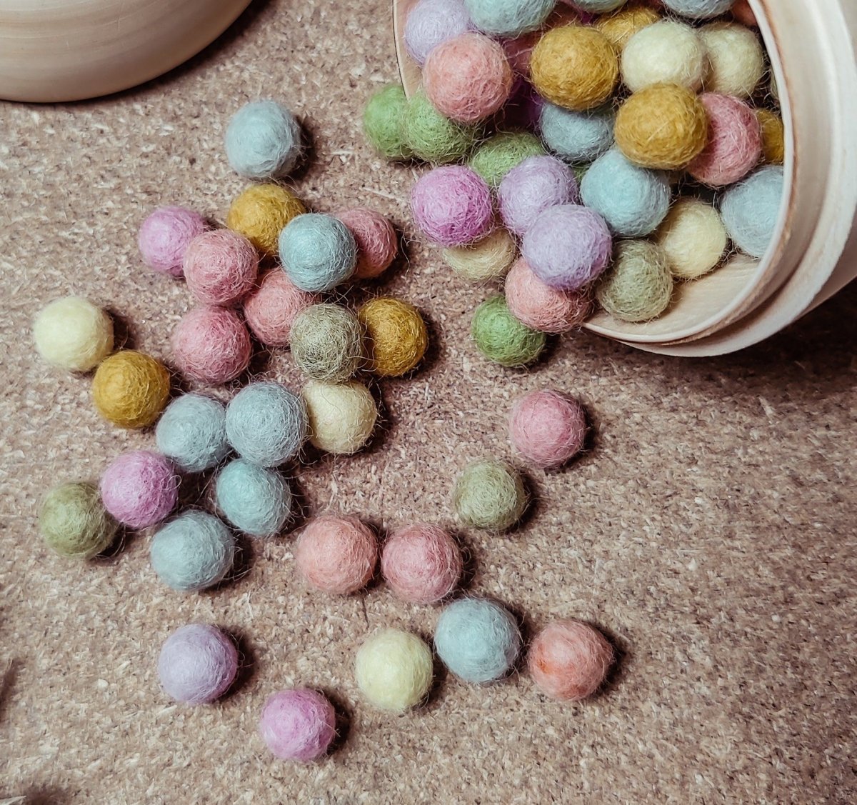 Mini felt balls in Pastel - La Romi | Baby Fashion
